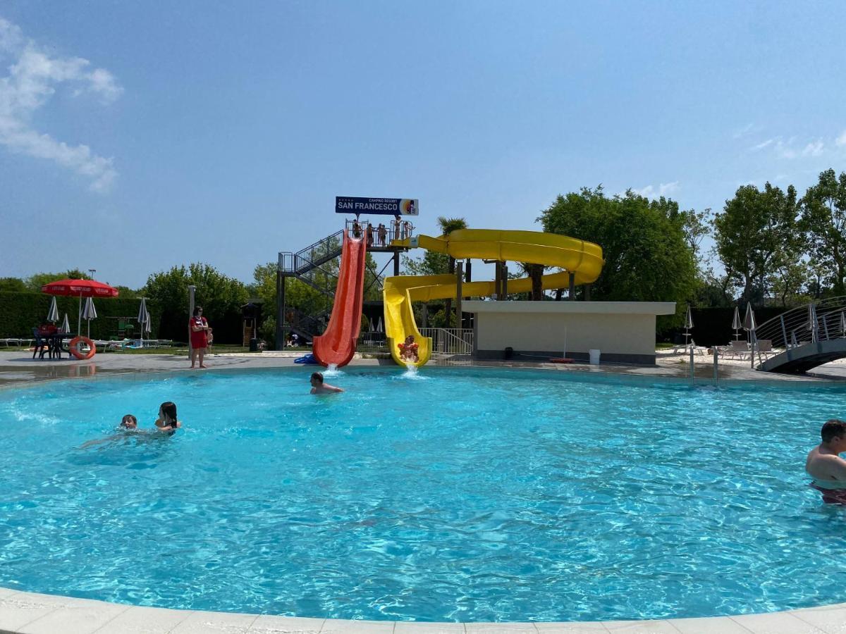 Volare Camp In Villaggio San Francesco Duna Verde Εξωτερικό φωτογραφία